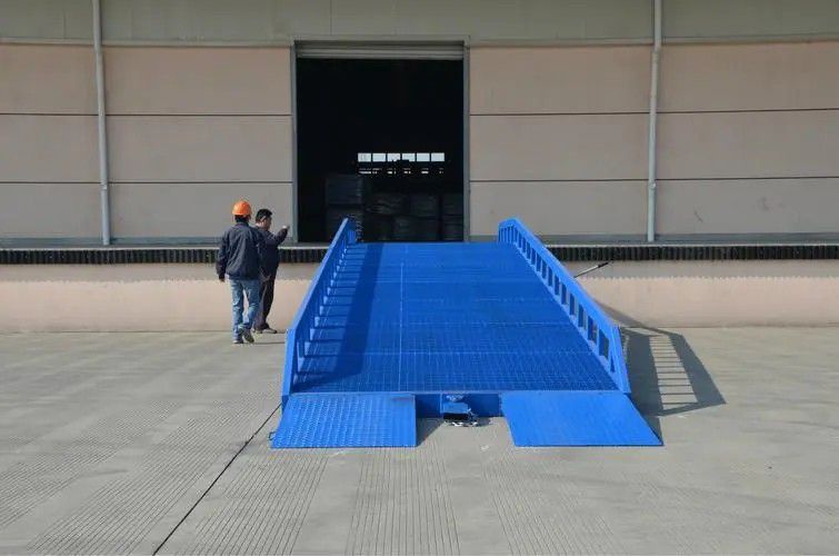 内蒙古移动式液压登车桥